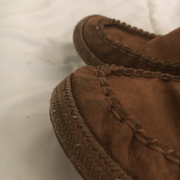 Moccasin-Style Booties - Picture 3 of 4